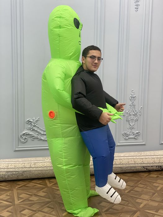 надувной костюм инопланетянина