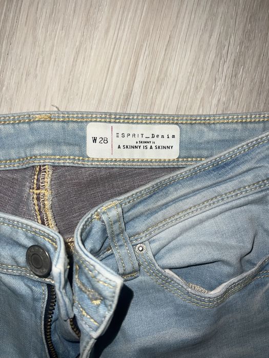 Blugi diferite modele măsură M si L