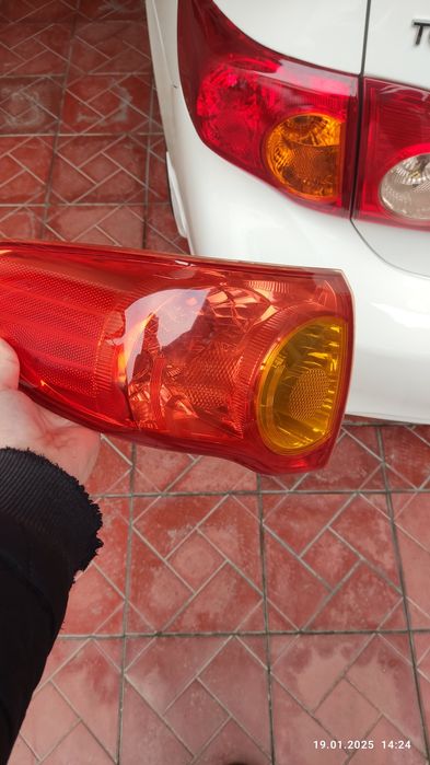 Фары Toyota Corolla 07-13 йилгача б.у