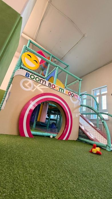 Профессиональный  игровой лабиринт.  Детская игровая зона.