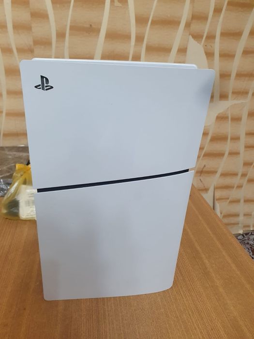 Продам Sony playstation 5 slim срочно
