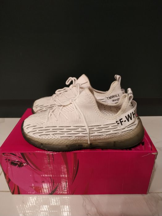 Кроссовки и кеды для девочек от 33 до 36 размера