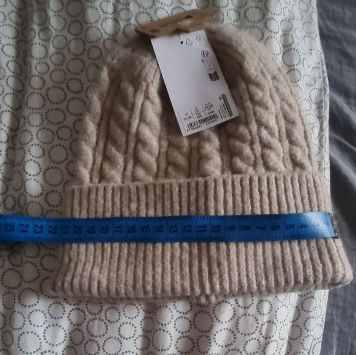 Căciulă de damă  nouă