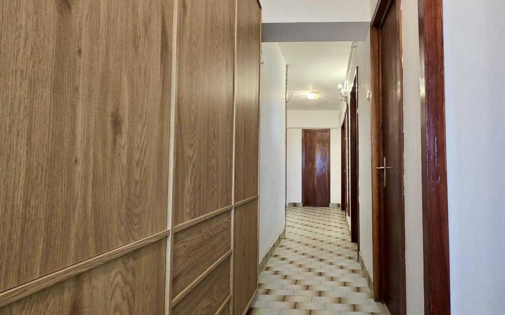 PROPRIETAR – 3 camere | 2 bai | Sf. Lazar – Centru Civic | balcon 15 mp | centrala proprie