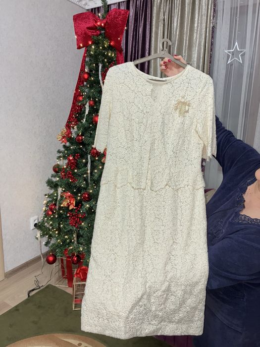 Женское вечернее платье