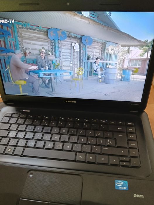 Vând laptop  presario CQ58