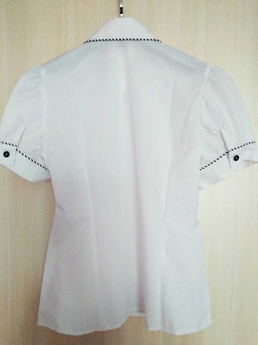 Риза Ivonne Fashion нова с етикет