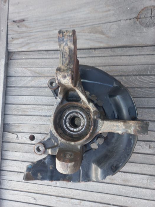 Цапфа ступицы камри