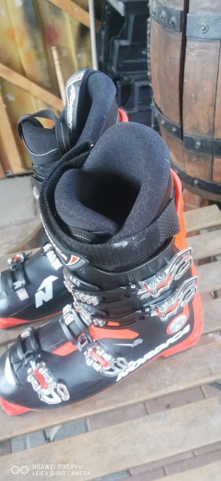 Echipament pentru schiori