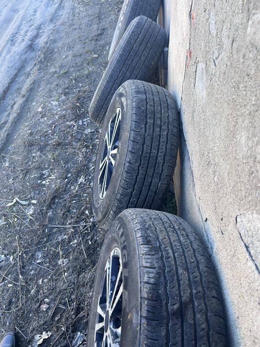 Продам диски с резиной 225/70 R16