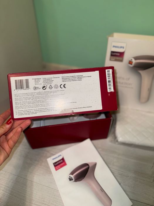 Фотоепилатор Philips lumea ipl9000