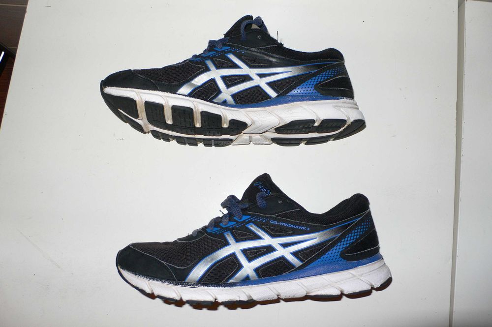 Обувки/Маратонки:LEVIS,Babolat,Asics. Боти: SUPERFIT GoreTex: 40(39).