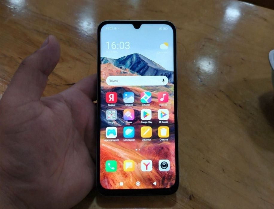 Продам телефон Redmi 15c память 256гб состояние идеальное