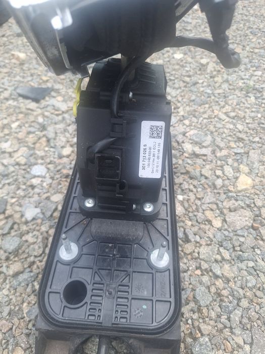 Timonerie cutie automata VW Passat B7 Passat CC 3C1 713 025 S