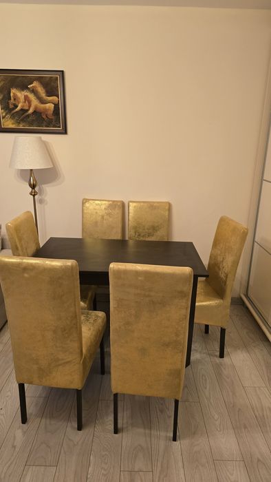 Masa dreptunghiulara extensibila cu 6 scaune