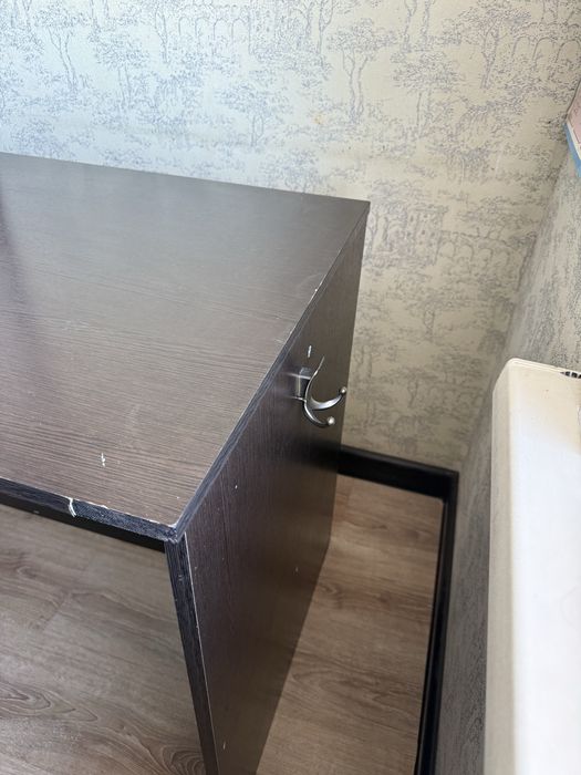 Продам рабочий стол, размер 100*60