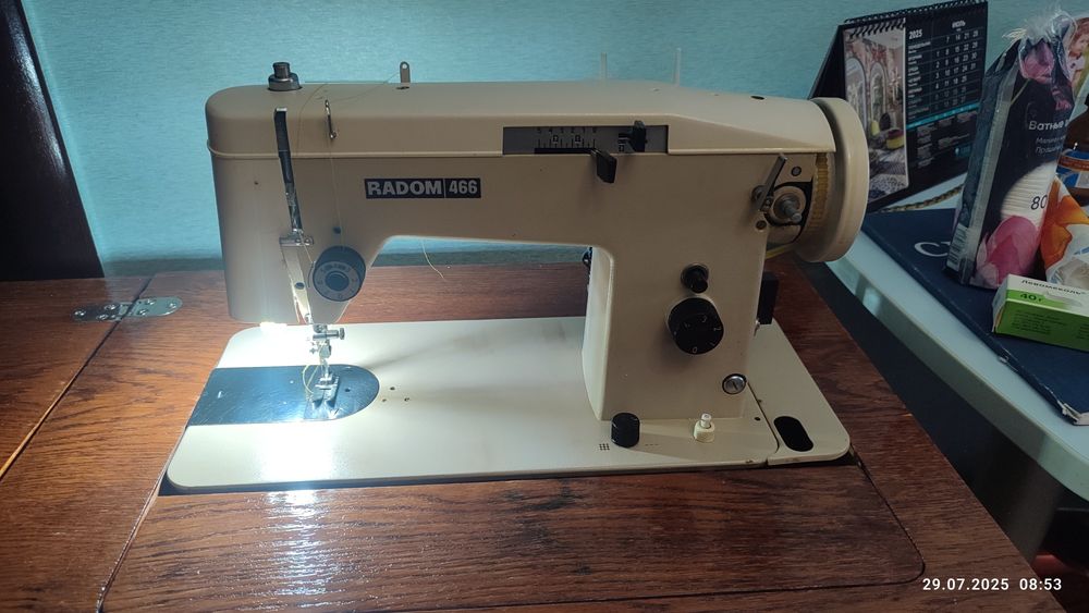Продам Швейную машинку