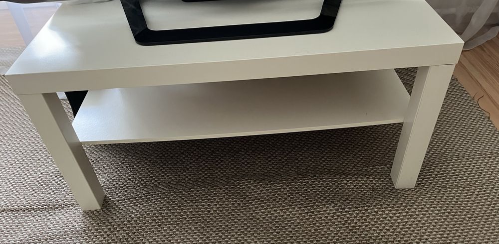 Продам стол журнальный