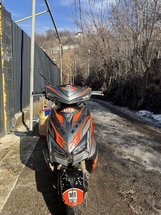 Продам мопед м8 про