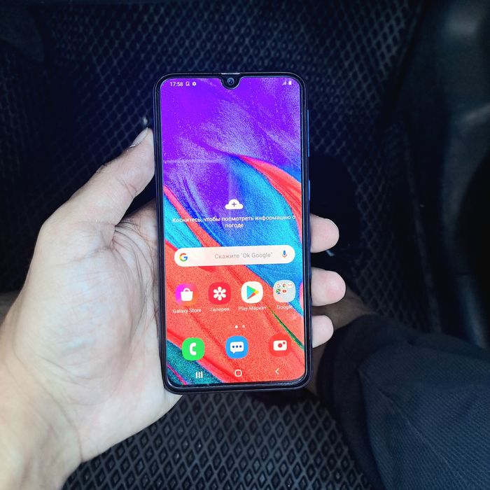 Samsung Galaxy A40 Идеальный!!!