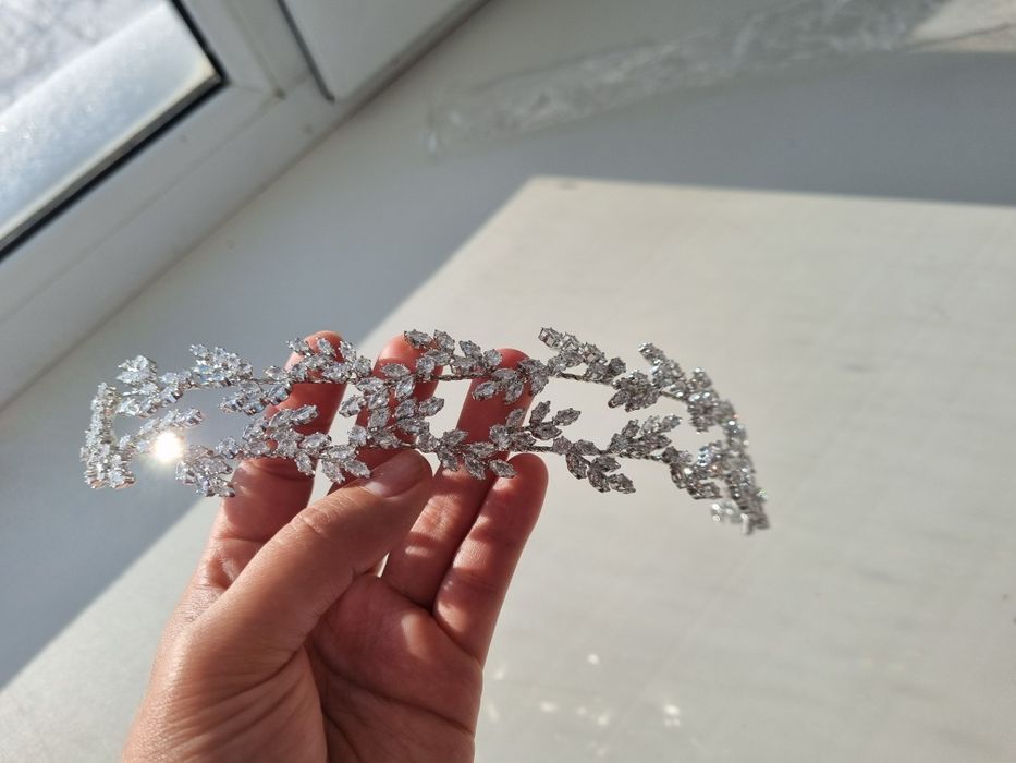 Продаю новую диадему