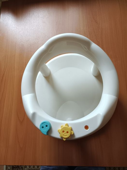 Продам стульчик для купания