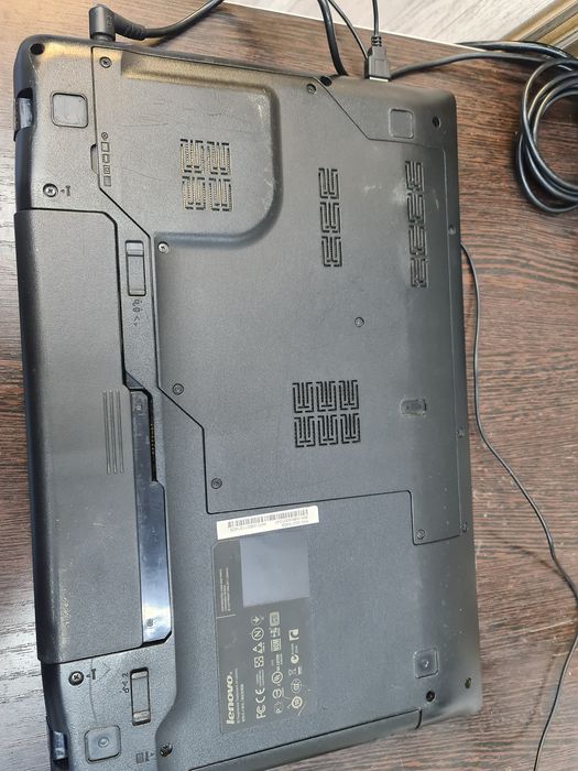 Ноутбук сатылады