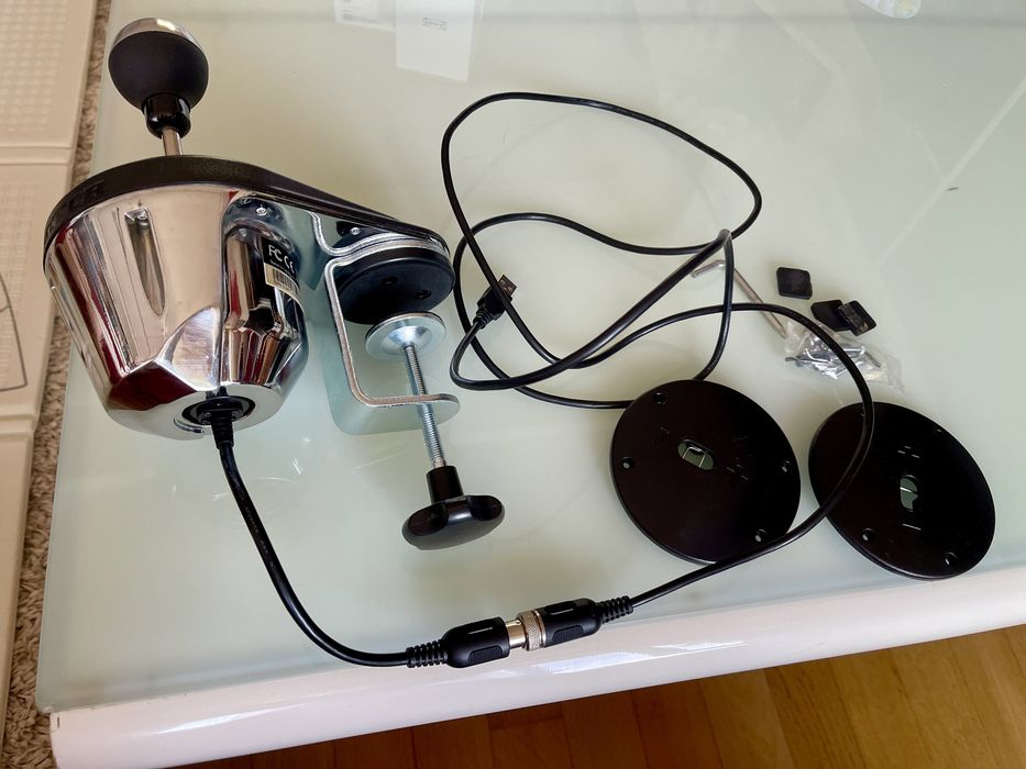 Thrustmaster TH8A Shifter – schimbător 7+1 + secvențial PS5 PS4 Xbox PC