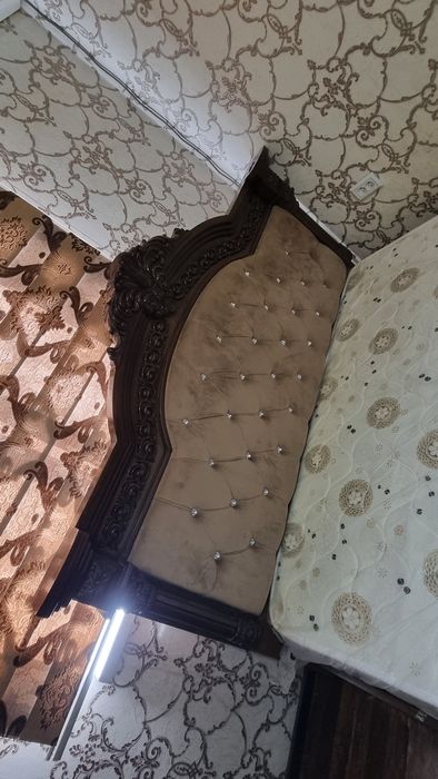 Spalni garnitur sotiladi