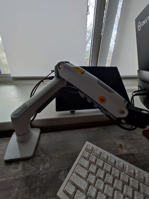 монитор+кронштейн