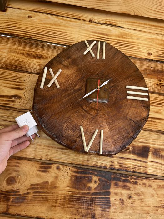 Ceas rustic din lemn masiv