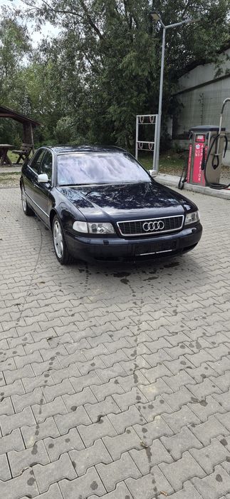 AUDI S8 QUATTRO 4.2 V8  1997