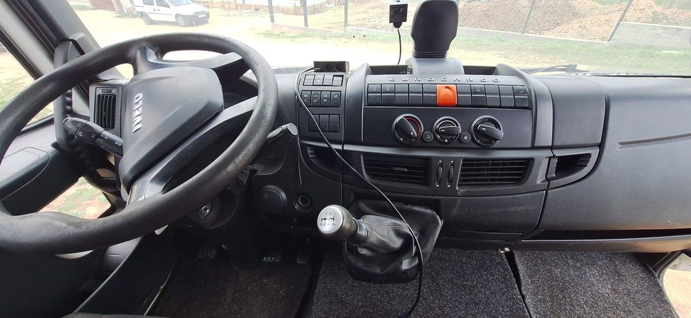 Vand iveco eurocargo 7.5 t lift