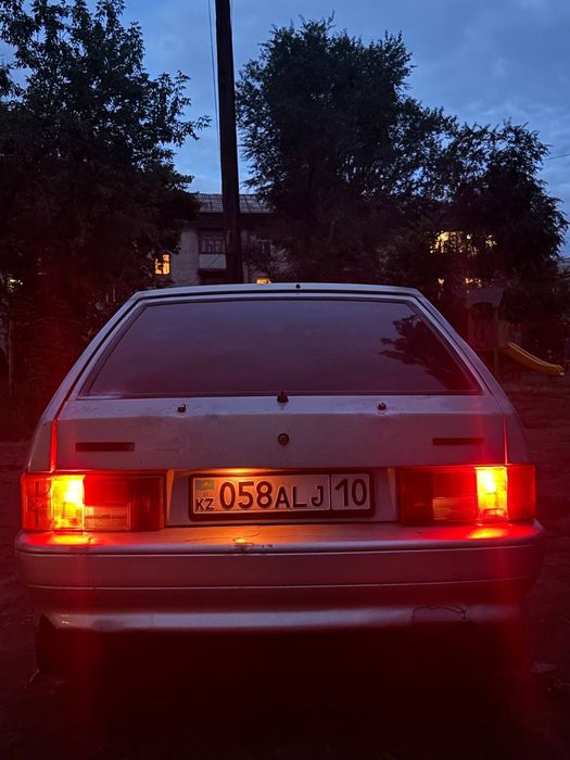 Автомобиль ваз 2114