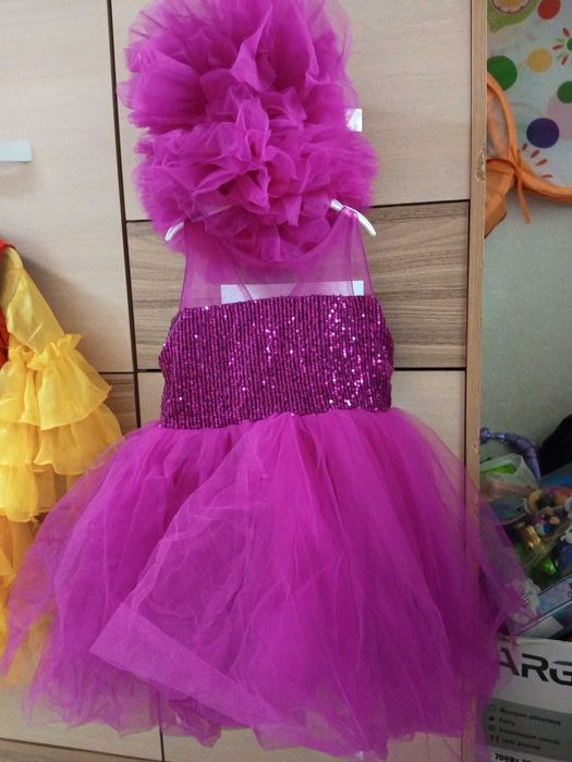 Продам платья детские