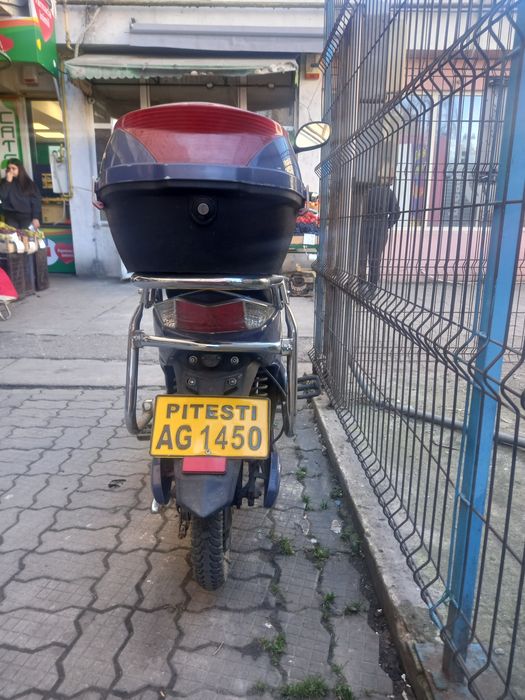 Vând scuter electric