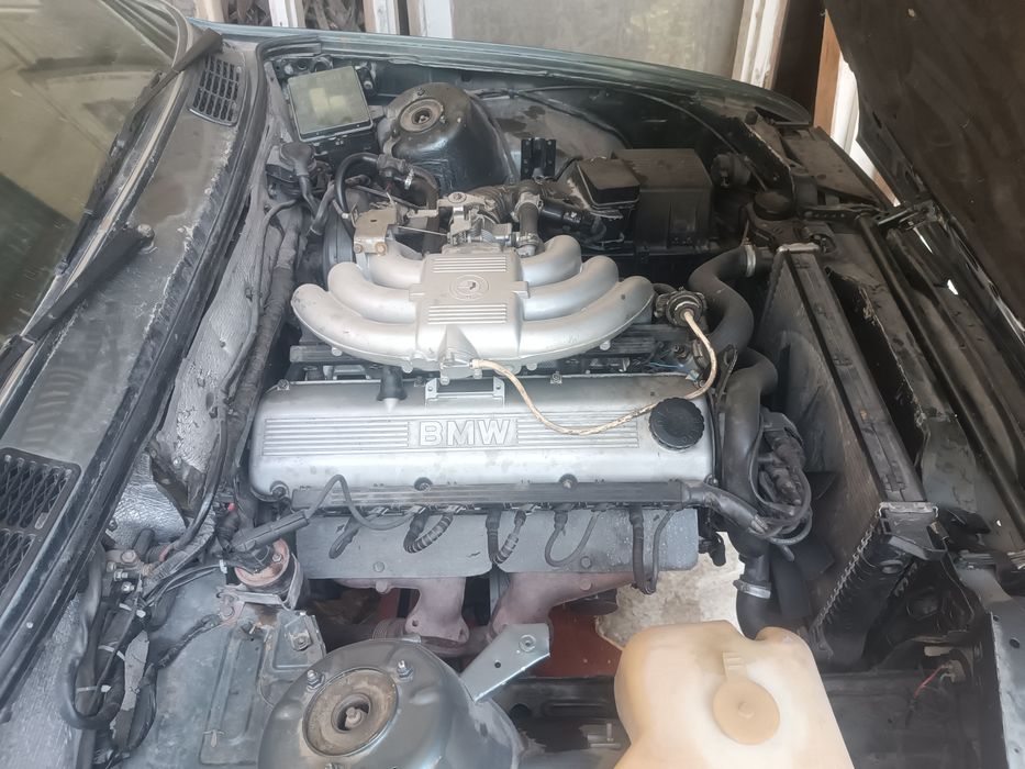 Автомашина BMW M20 E30