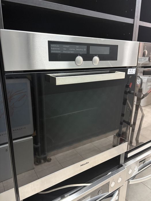 Фурна за вграждане Miele H 4280 В. Произведена в Германия/24 мес гаранция