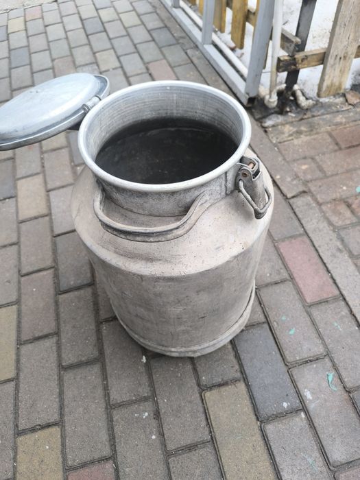 Продам алюминиевую флягу советскую 40л