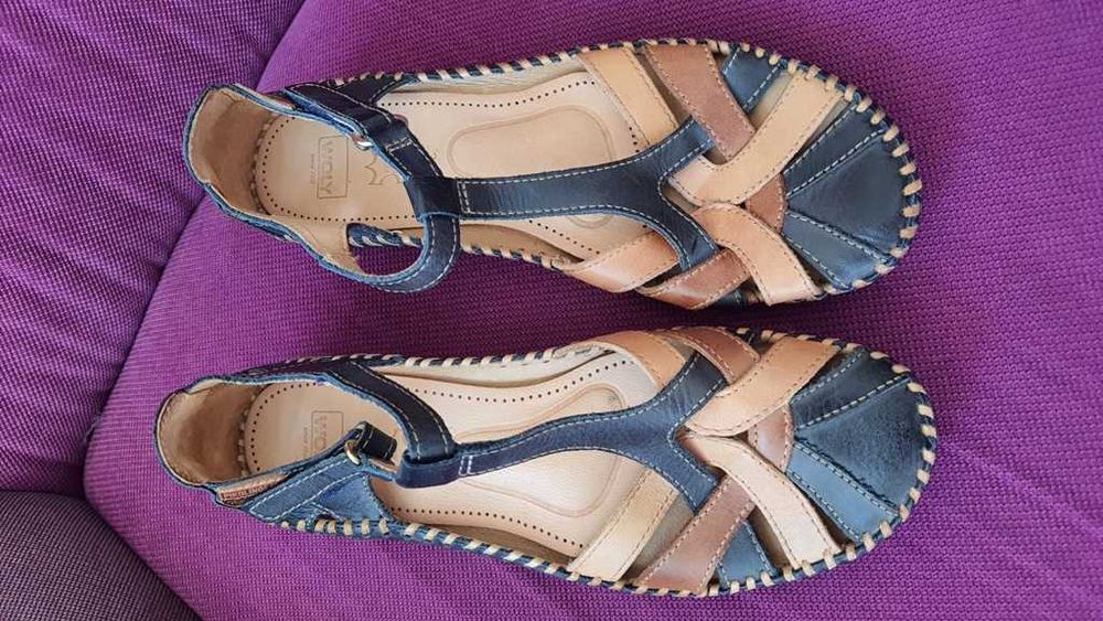 Sandale trendy full piele Pikolinos marimea 37