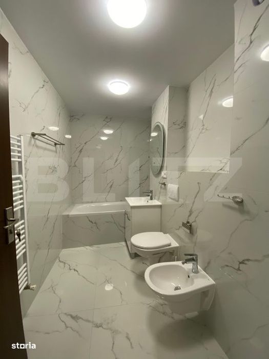 Apartament 4 camere, complet renovat – 2 bai, 2 balcoane, lift, zona