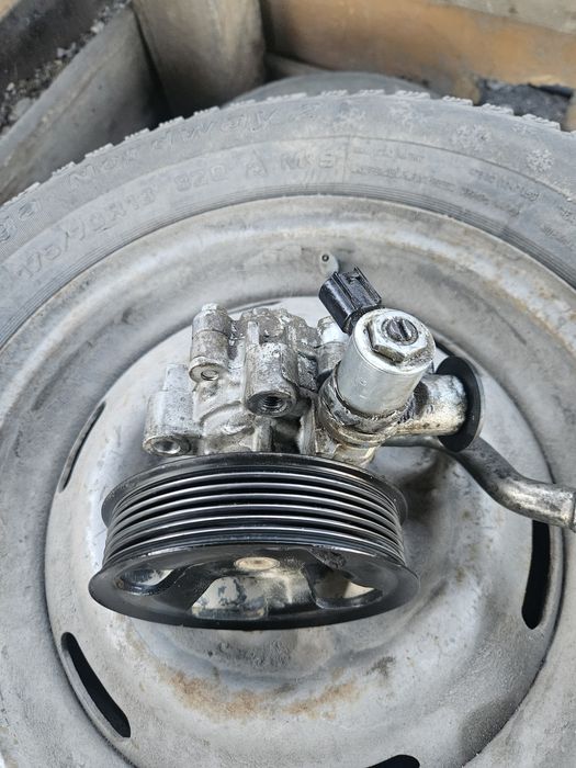 Гидроусилитель руля от Прадо 150 .