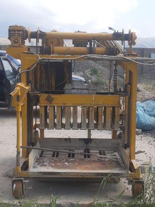 Аппарат для производства бетонных блоков