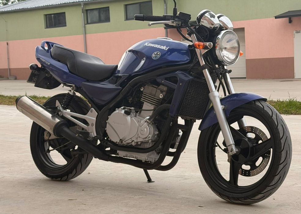 Vând Kawasaki ER 5