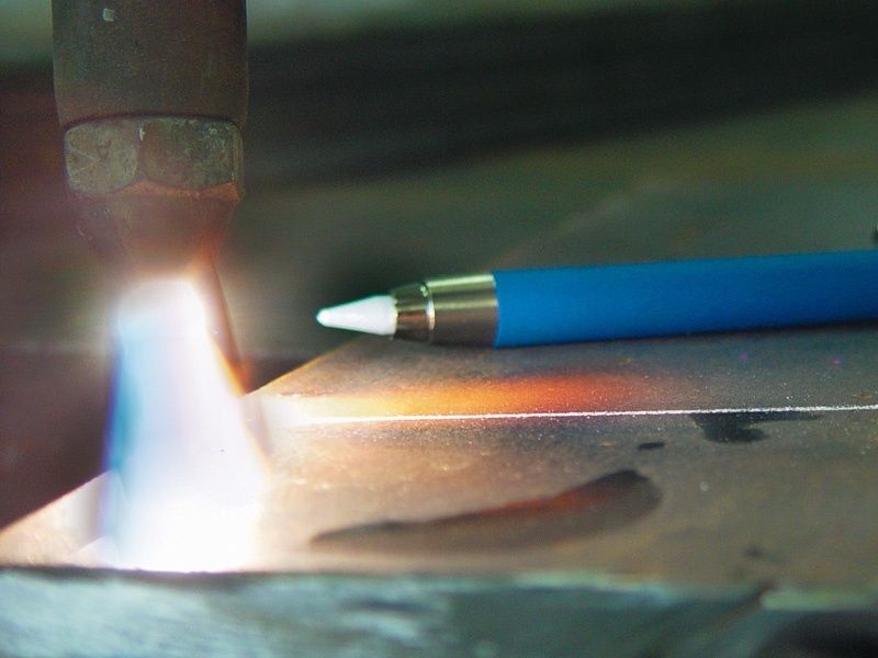 К-т креди и държачи за маркиране на детайлите при заваряване