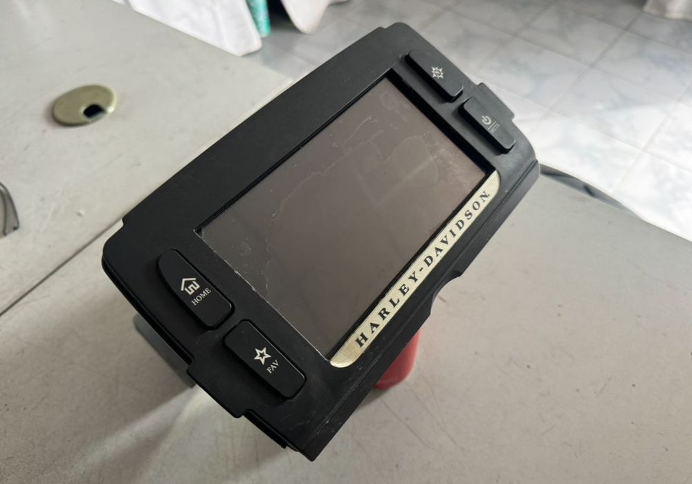 Оригинална мултимедия / радио за Harley Davidson / BOX 6.5GT RADIO KIT