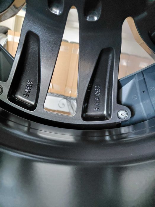 Като Нови 19" Джанти Style 904 BMW 7 G70 i7 G11 G30 X3 G45 TPMS