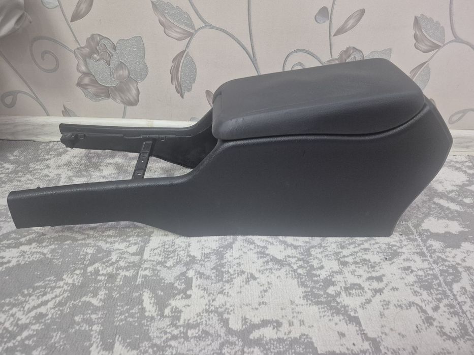 Подлокотник Мерседес W210