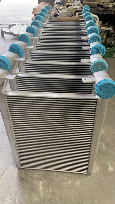 Радиатор интеркулера HOWO A7 тягач