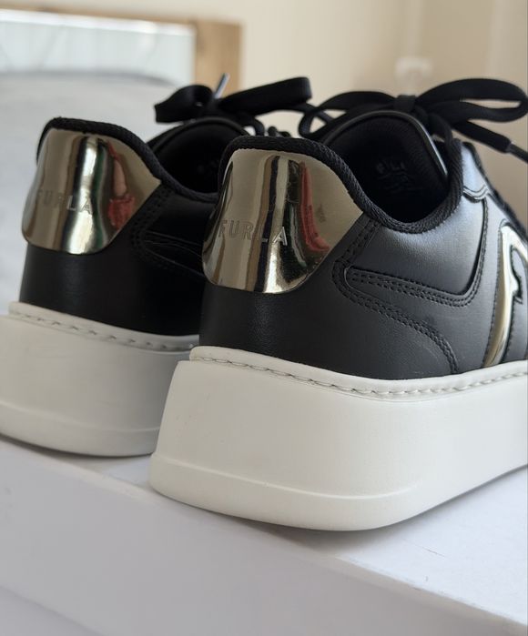 Furla маратонки